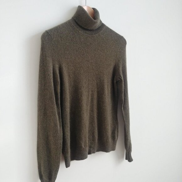 Lord + Taylor 100% cashmere green turtleneck sweater Medium Petite - Picture 3 of 15